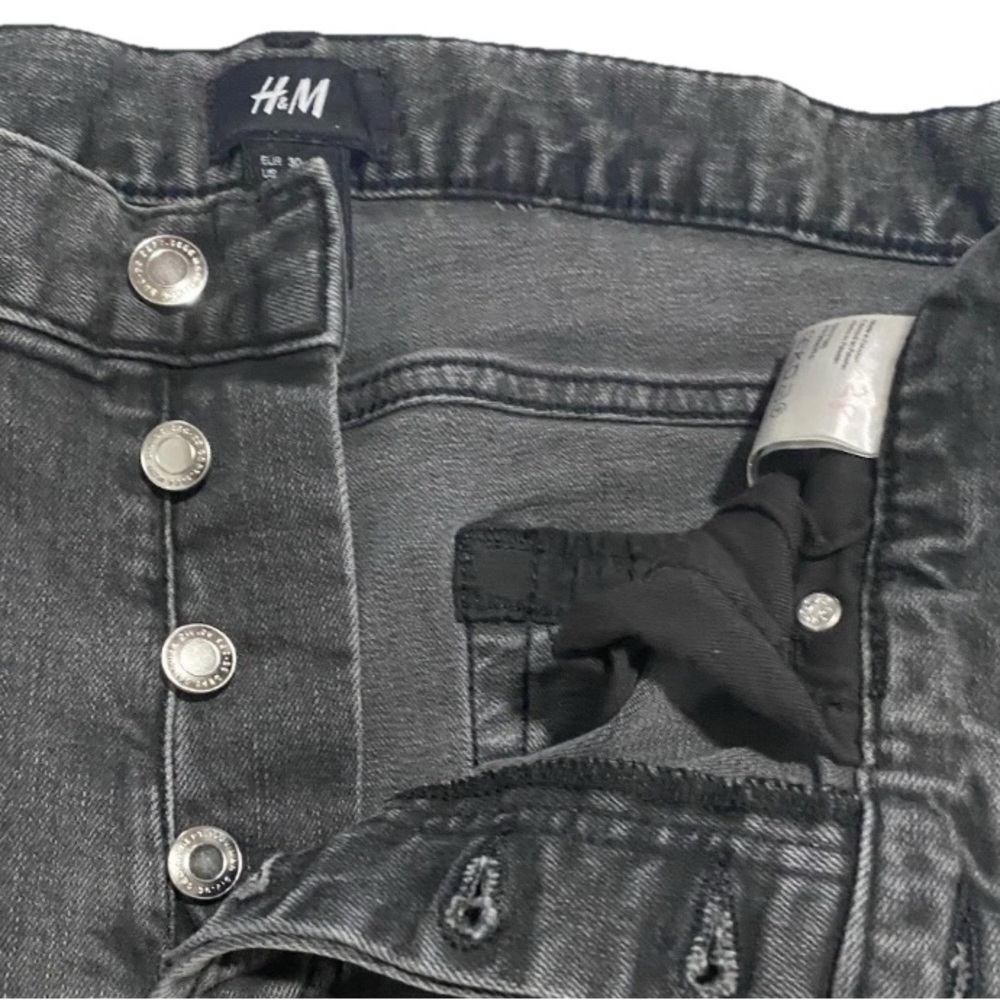 H&M Men’s Size 30 Black Gray Denim Jeans Y2K Cut Off Shorts Excellent Condition - Picture 3 of 11
